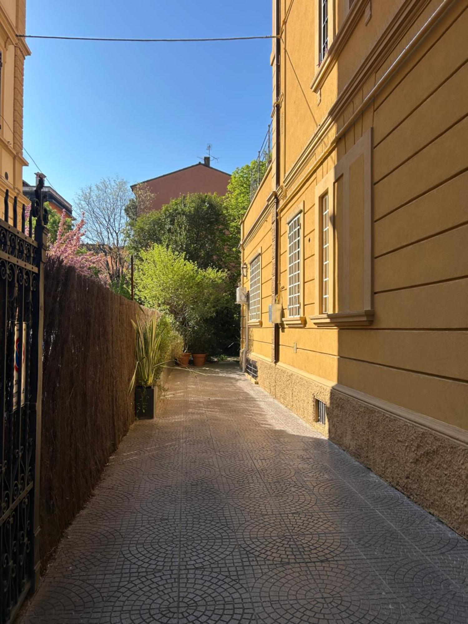 Urban Jungle Apartment Bologna Exterior photo